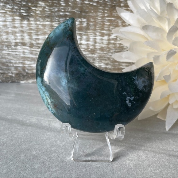 Moss Agate Crystal Moon - Picture 3 of 15